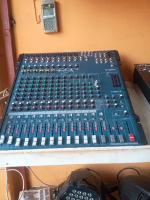 Yamaha Band Mixer Mg166cx
