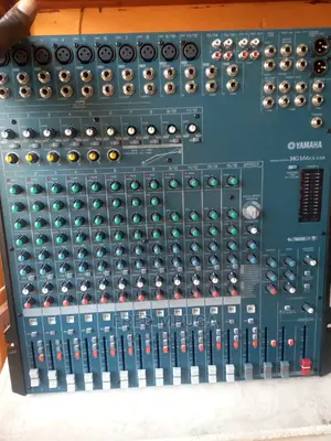 Yamaha Band Mixer Mg166cx