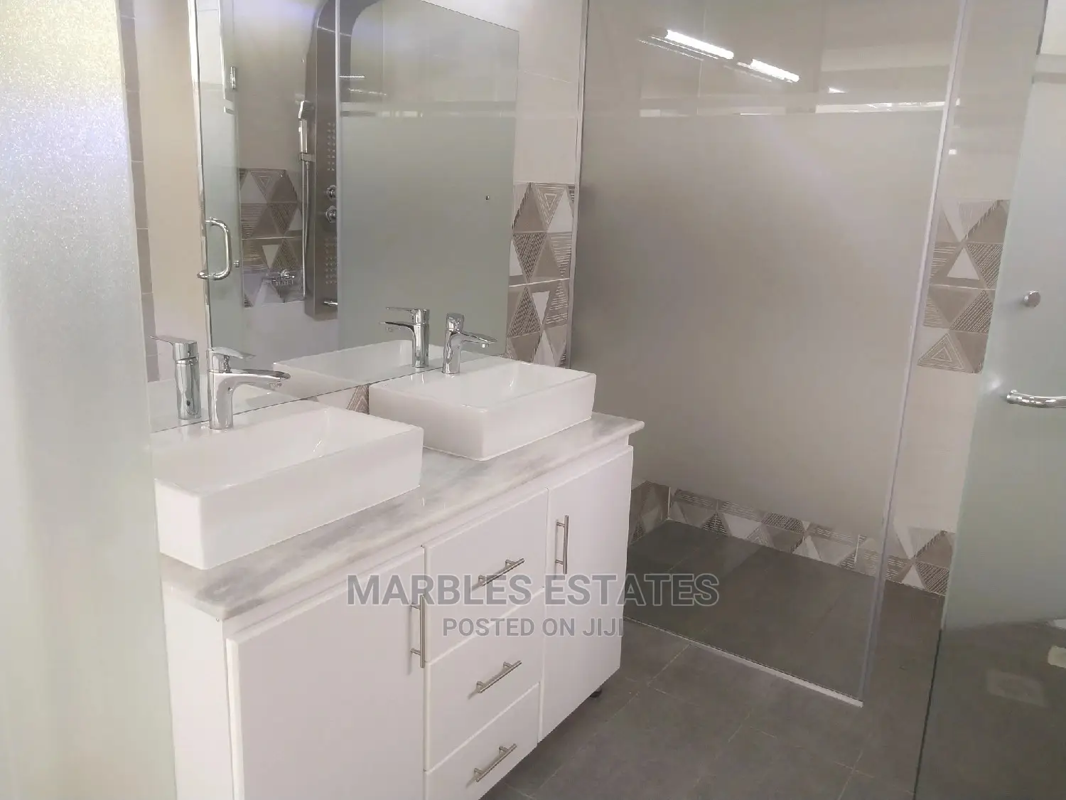 4bdrm Townhouse/Terrace in Naguru, Central Division for Rent