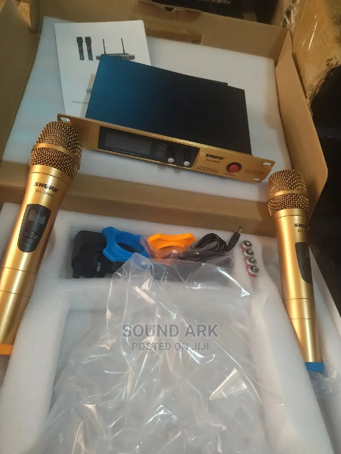 Shure Gold Wireless Microphone