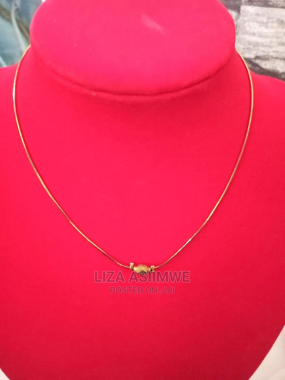 Simplified Necklaces Available for the Ladies