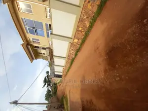 Furnished 1bdrm Apartment in Kira for Sale