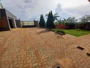 Furnished 4bdrm Bungalow in Kira for Sale