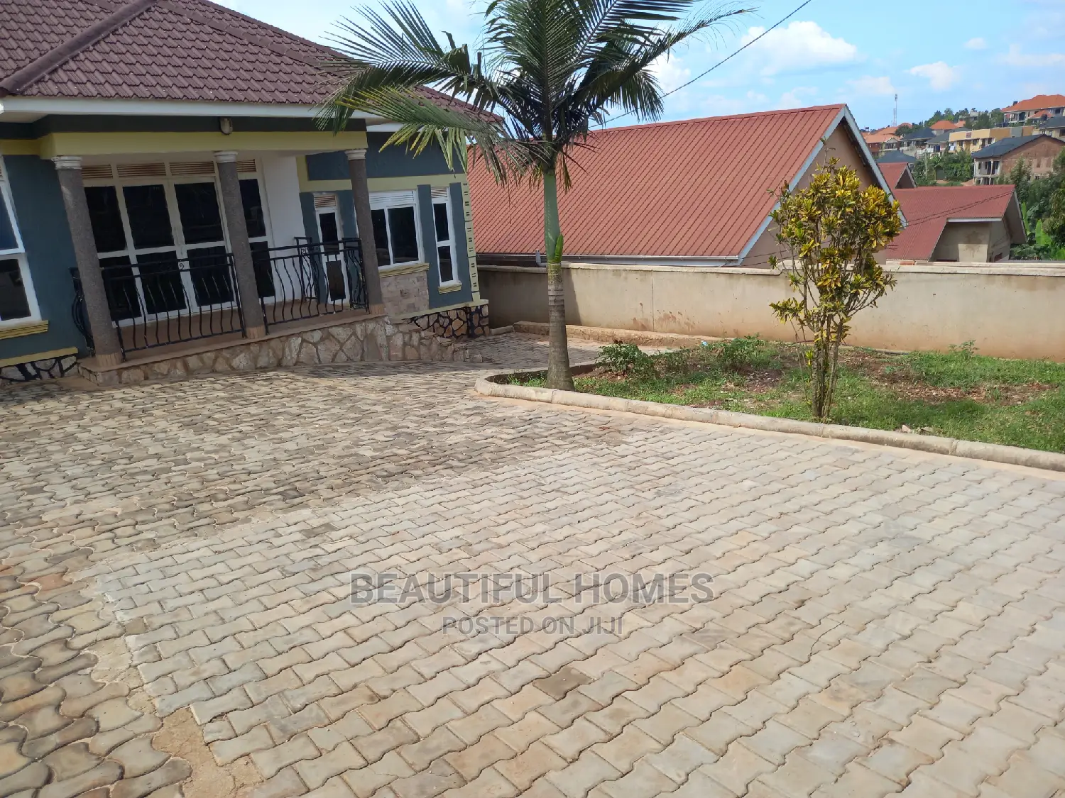Furnished 3bdrm House in Kira for Sale