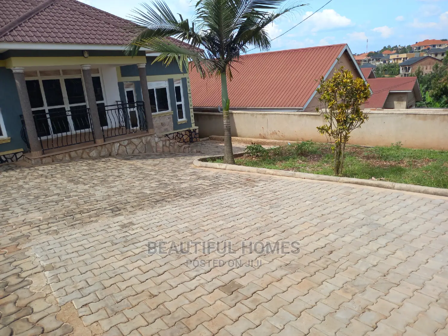Furnished 3bdrm House in Kira for Sale