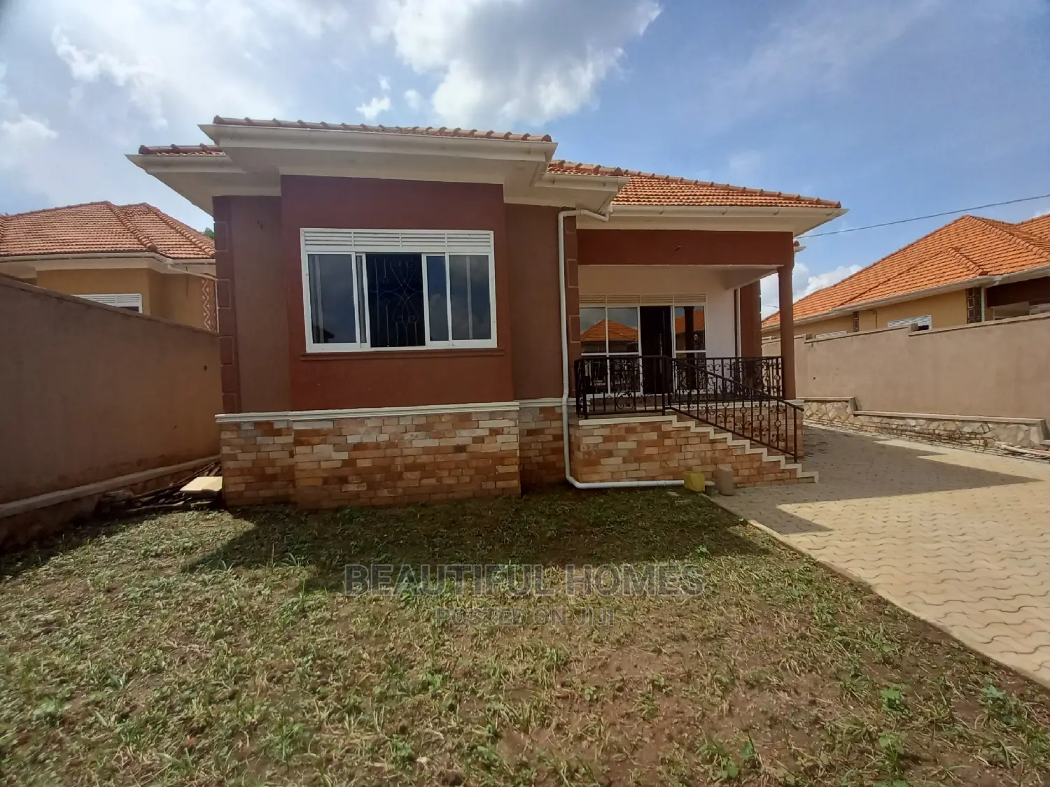 Furnished 4bdrm House in Tarmack, Kira for Sale