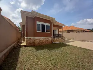 Furnished 4bdrm House in Tarmack, Kira for Sale
