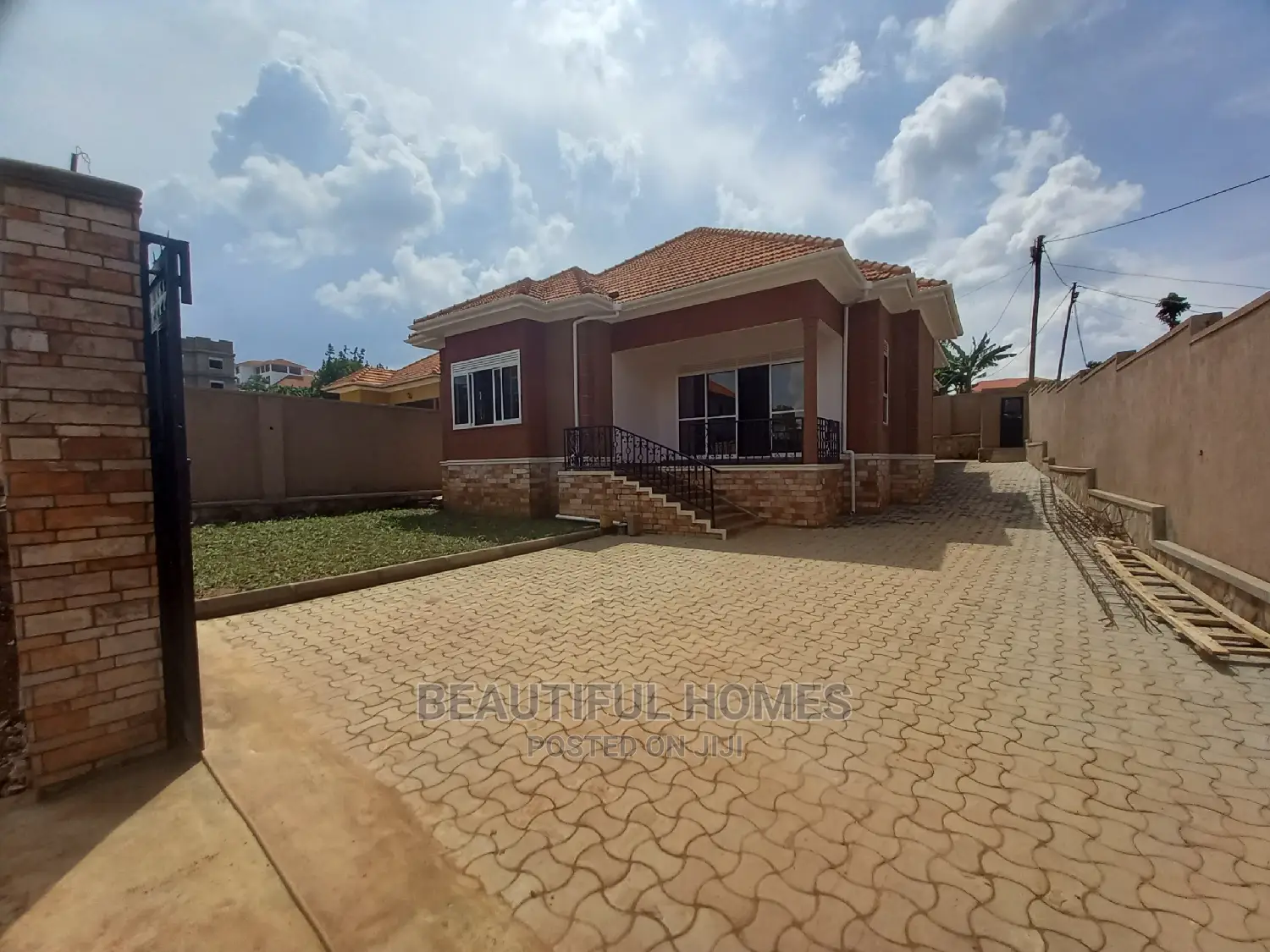 Furnished 4bdrm House in All Tarmack, Kira for Sale