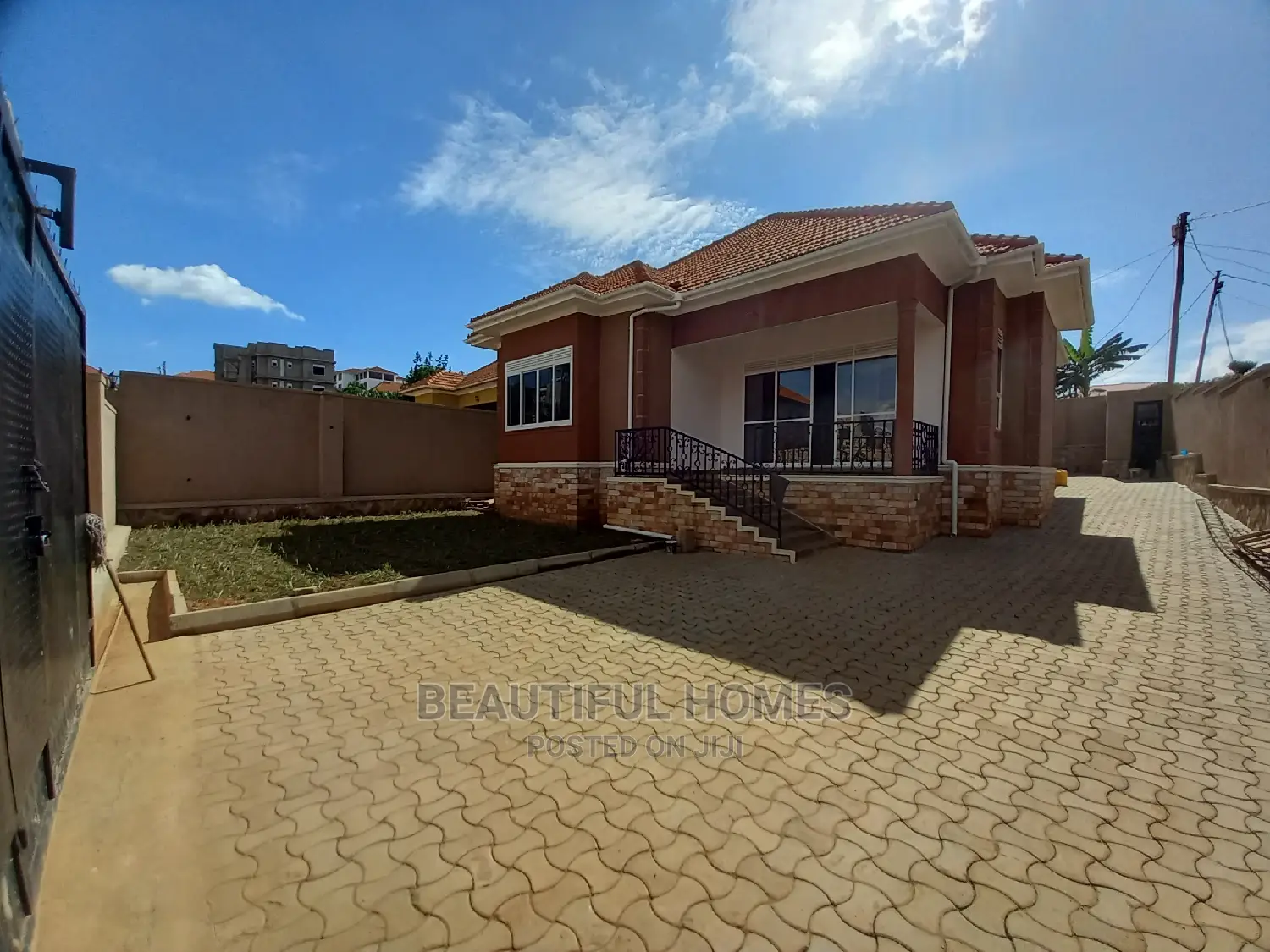 Furnished 4bdrm House in All Tarmack, Kira for Sale