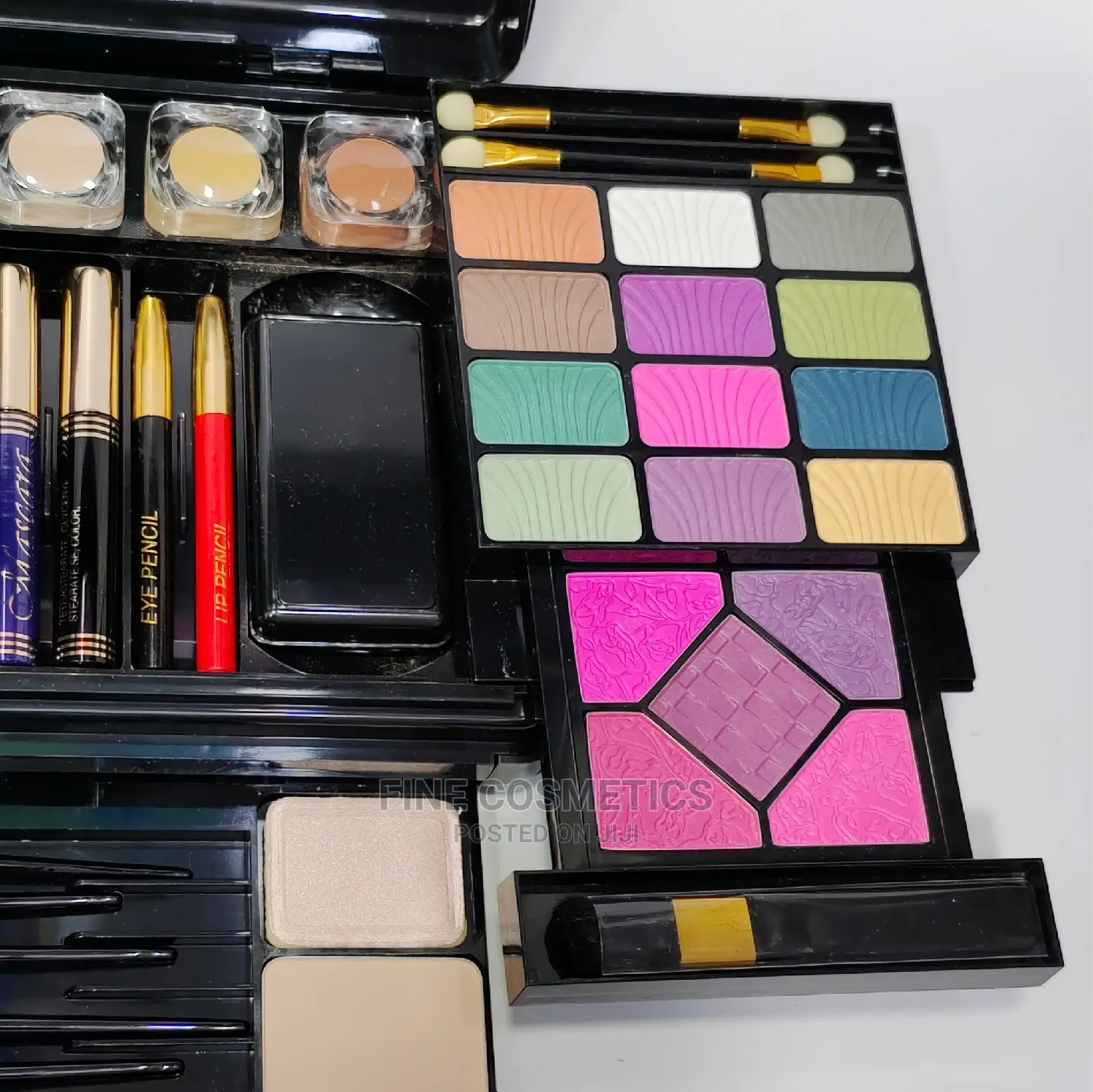 Beauty Fancy Collection Stylish And Fashionable Makeup Kit