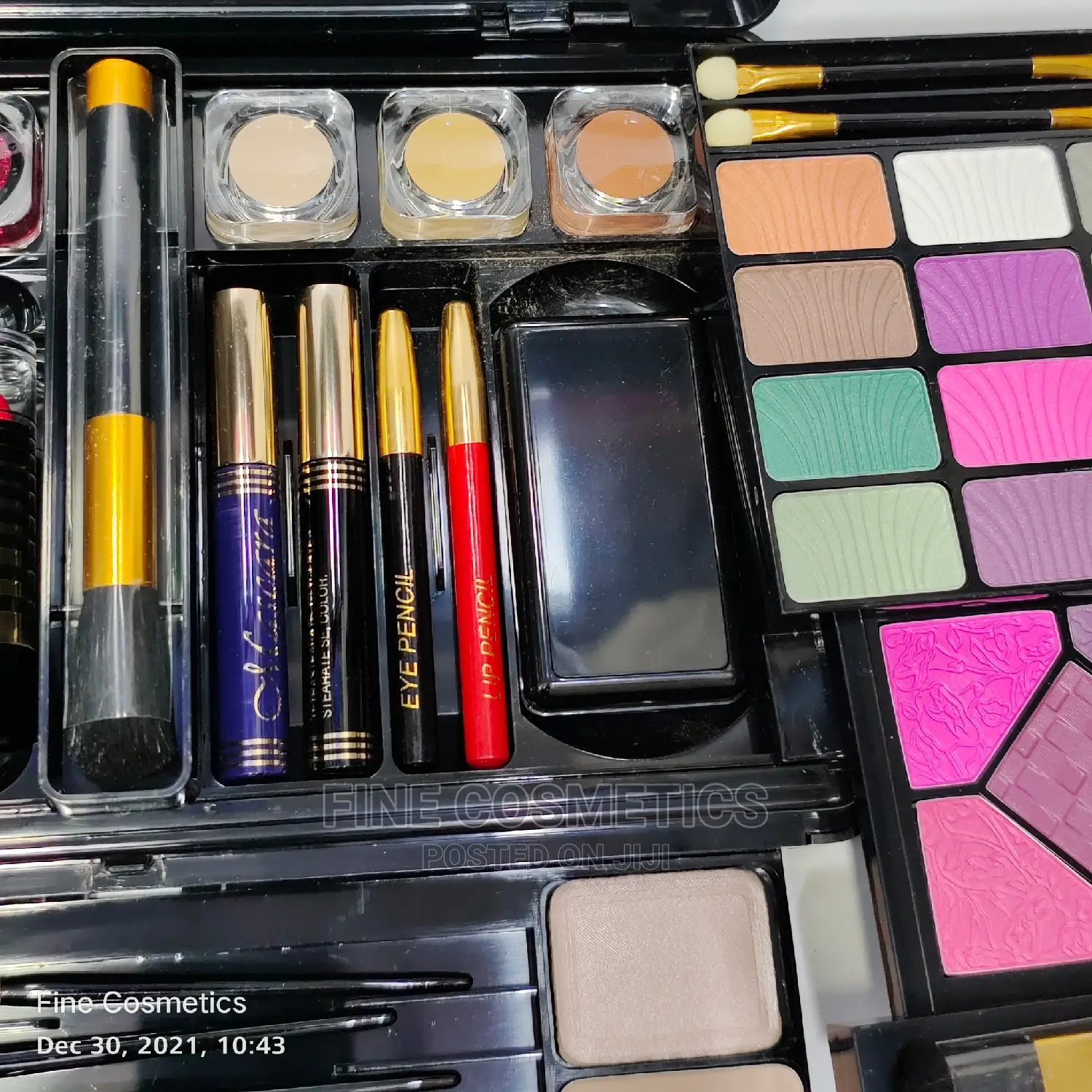 Beauty Fancy Collection Stylish And Fashionable Makeup Kit