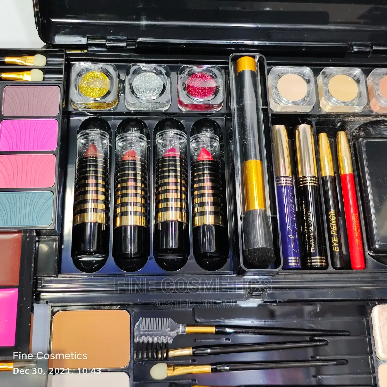 Beauty Fancy Collection Stylish And Fashionable Makeup Kit