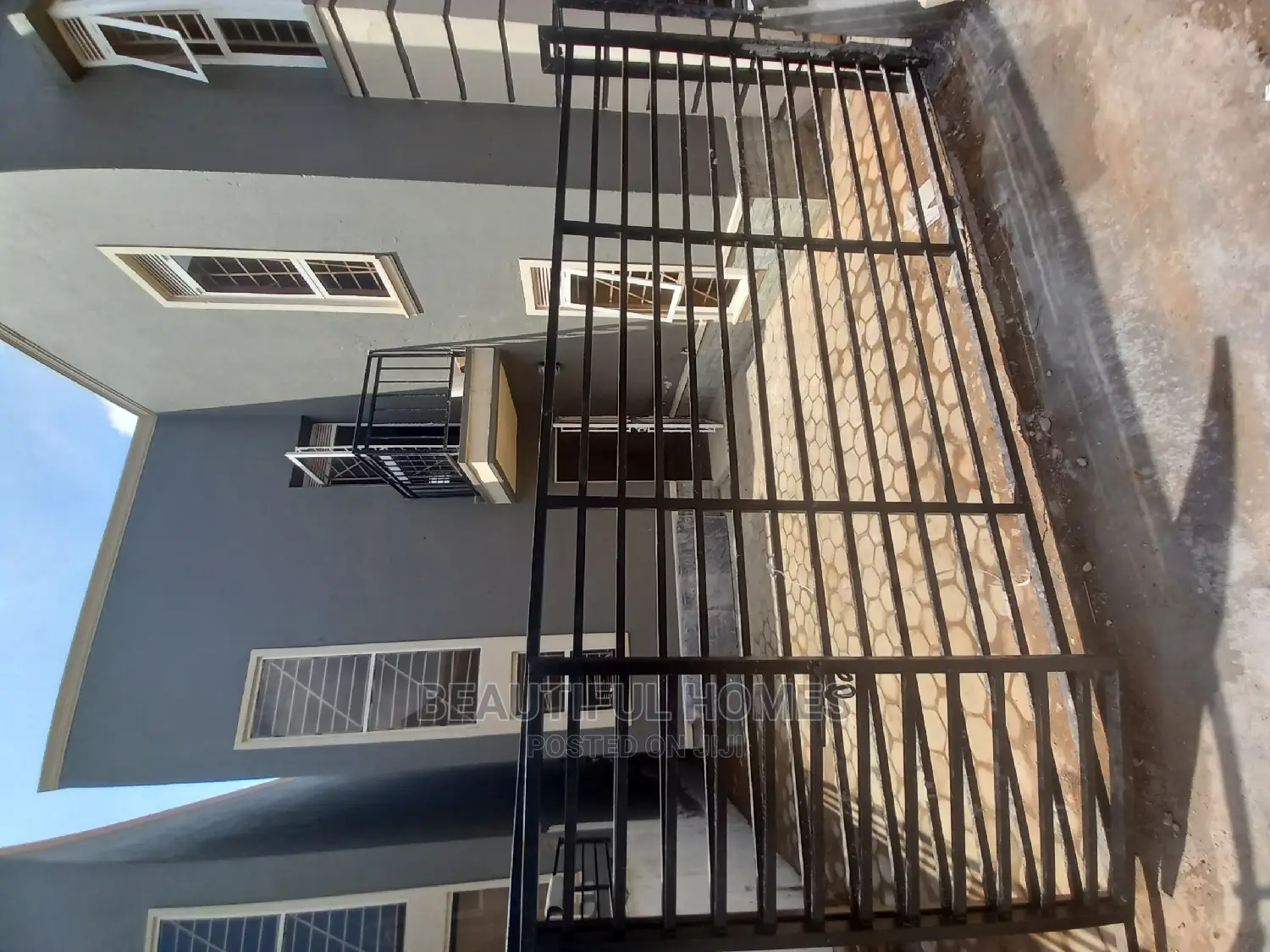 Furnished 4bdrm Duplex in Ministers Village, Kira for Sale