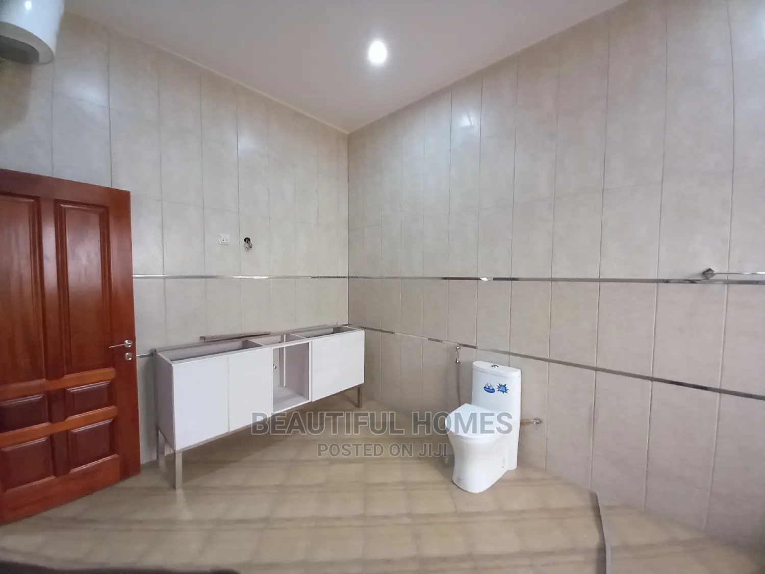 Furnished 6bdrm Mansion in Muyenga, Makindye for Sale