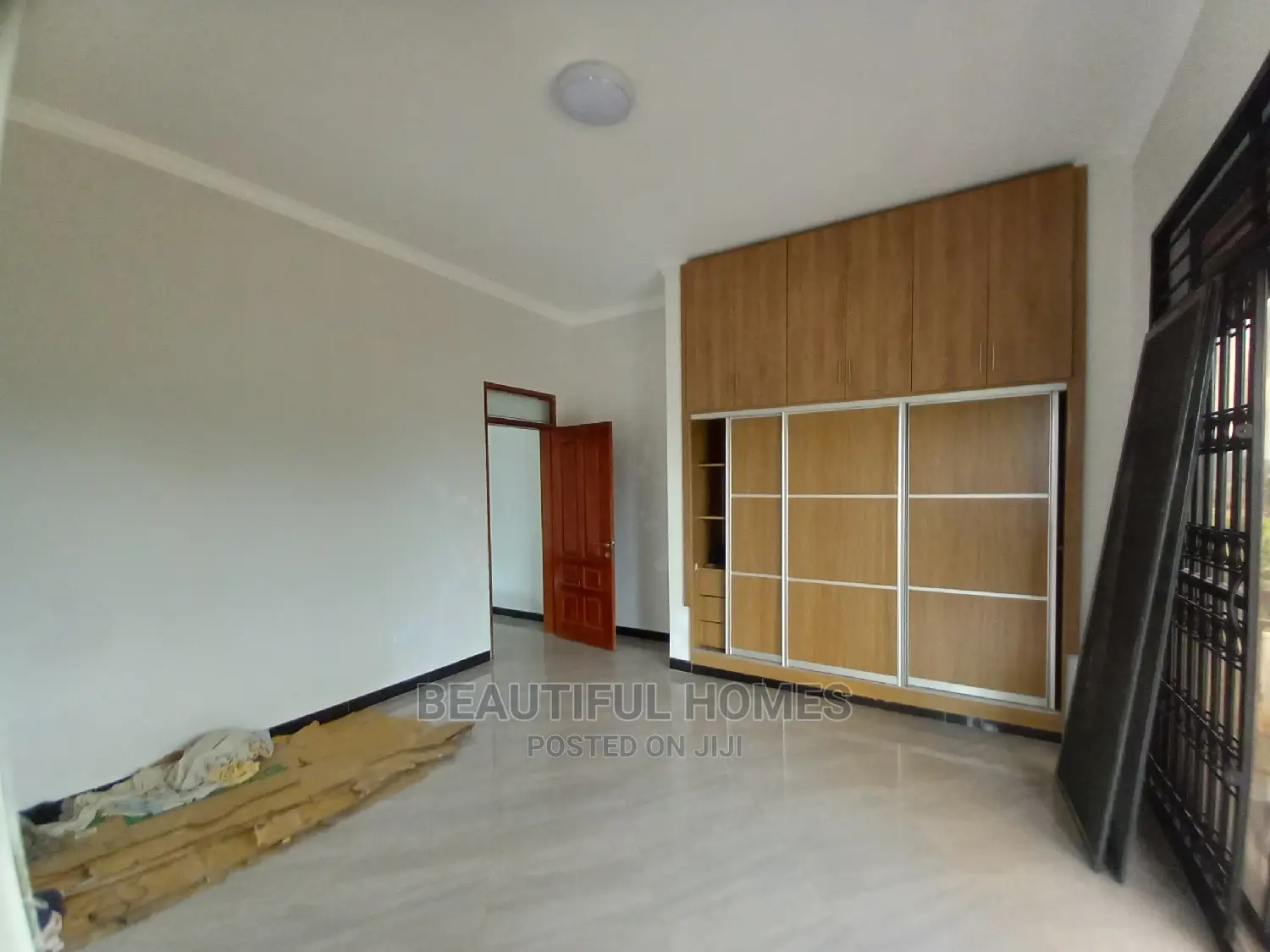 Furnished 6bdrm House in Muyenga, Central Division for Sale