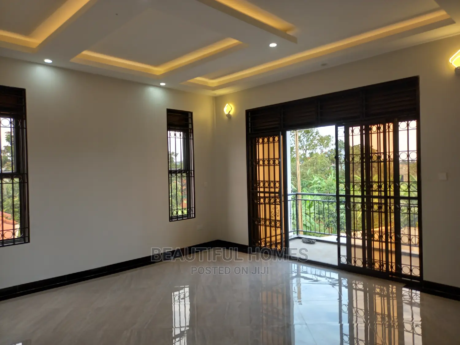 Furnished 6bdrm House in Muyenga, Central Division for Sale