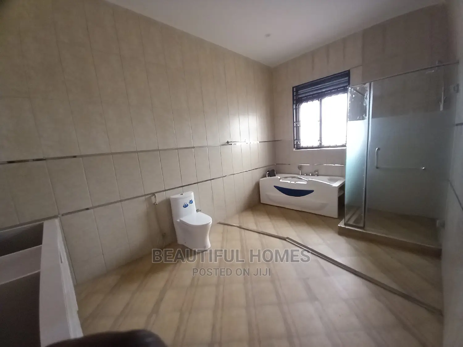 Furnished 6bdrm House in Muyenga, Central Division for Sale