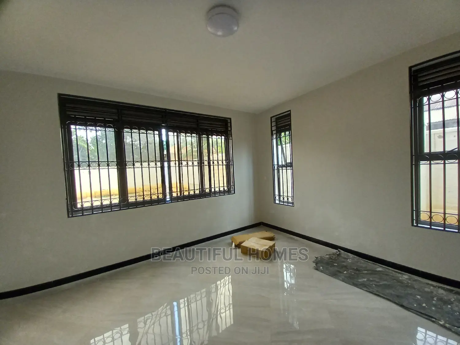 Furnished 6bdrm Mansion in Muyenga, Makindye for Sale