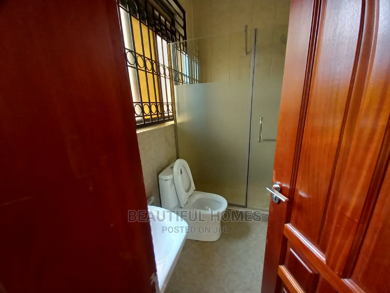 Furnished 6bdrm Mansion in Muyenga, Makindye for Sale