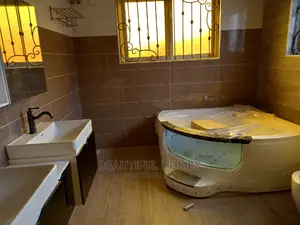 Furnished 6bdrm Mansion in Muyenga, Makindye for Sale