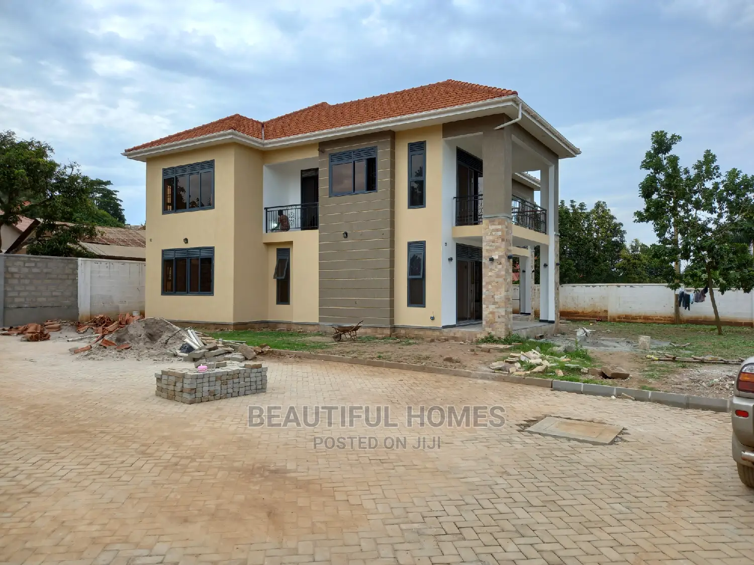 Furnished 6bdrm Mansion in Muyenga, Makindye for Sale