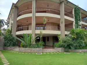 Furnished 7bdrm Mansion in Muyenga, Makindye for Sale