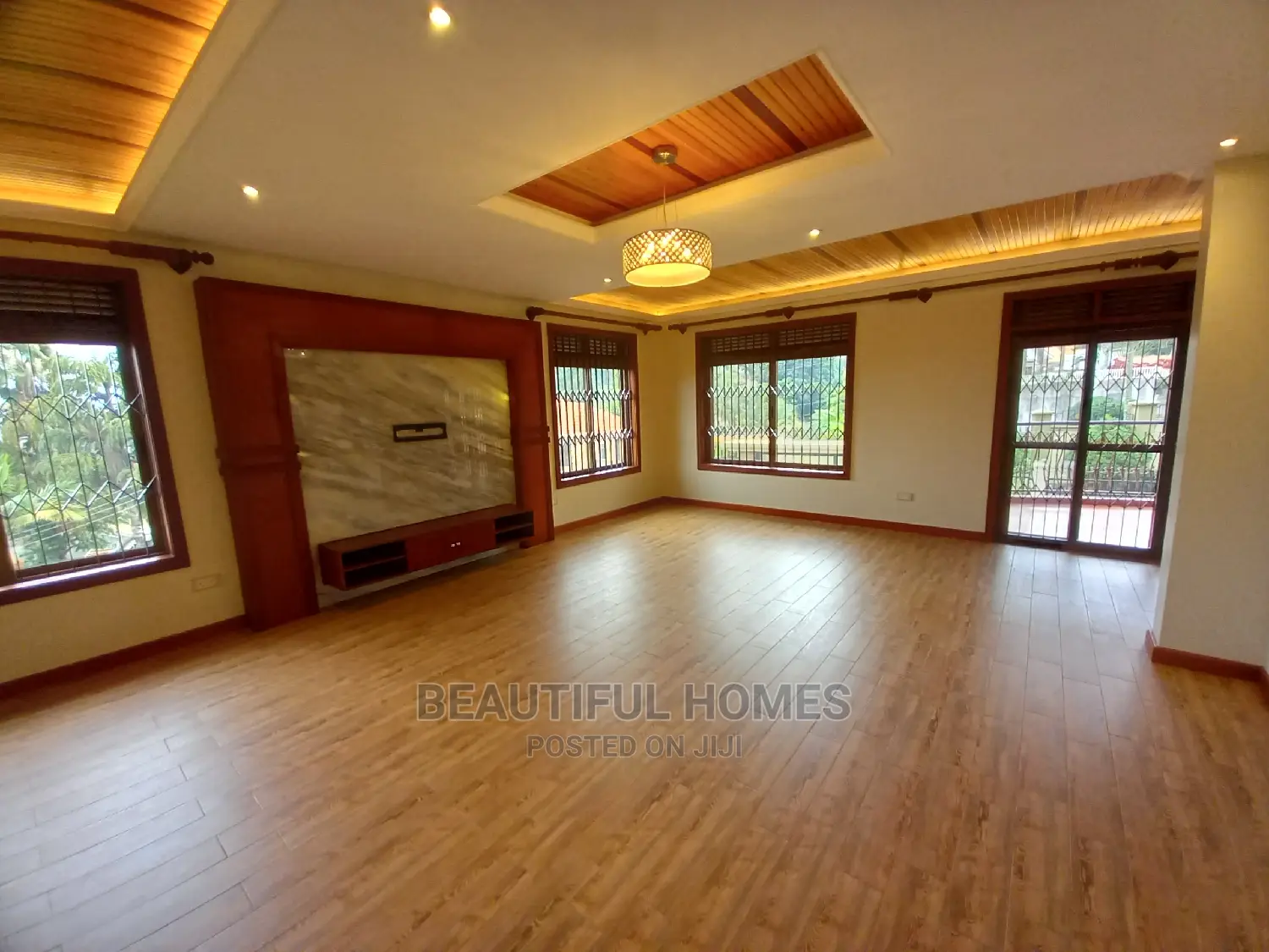 Furnished 7bdrm Mansion in Muyenga, Makindye for Sale