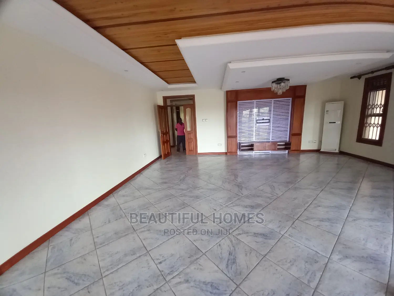 Furnished 7bdrm Mansion in Muyenga, Makindye for Sale