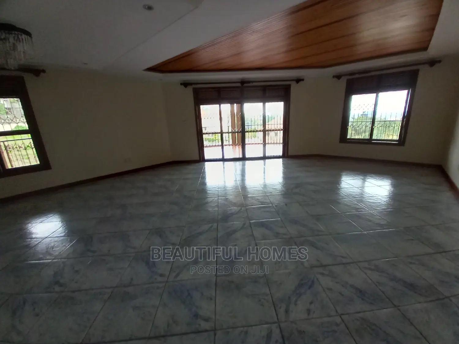 Furnished 7bdrm Mansion in Muyenga, Makindye for Sale