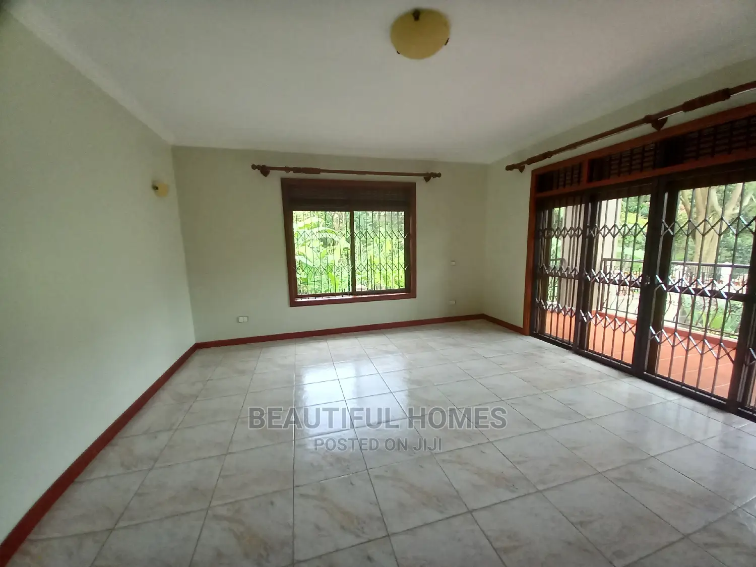 Furnished 7bdrm Mansion in Muyenga Wealthy, Makindye for Sale