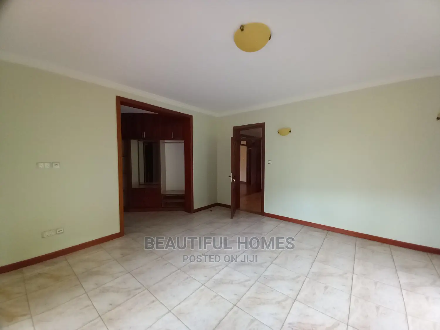 Furnished 7bdrm Mansion in Muyenga Organised, Makindye for Sale