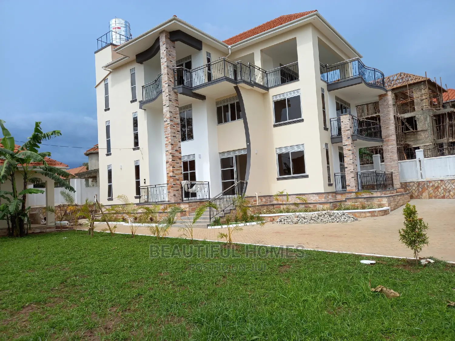 Furnished 6bdrm Mansion in Munyonyo Lake View, Makindye for Sale