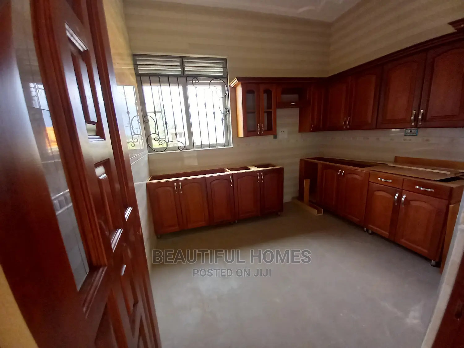 Furnished 6bdrm House in Munyonyo, Makindye for Sale