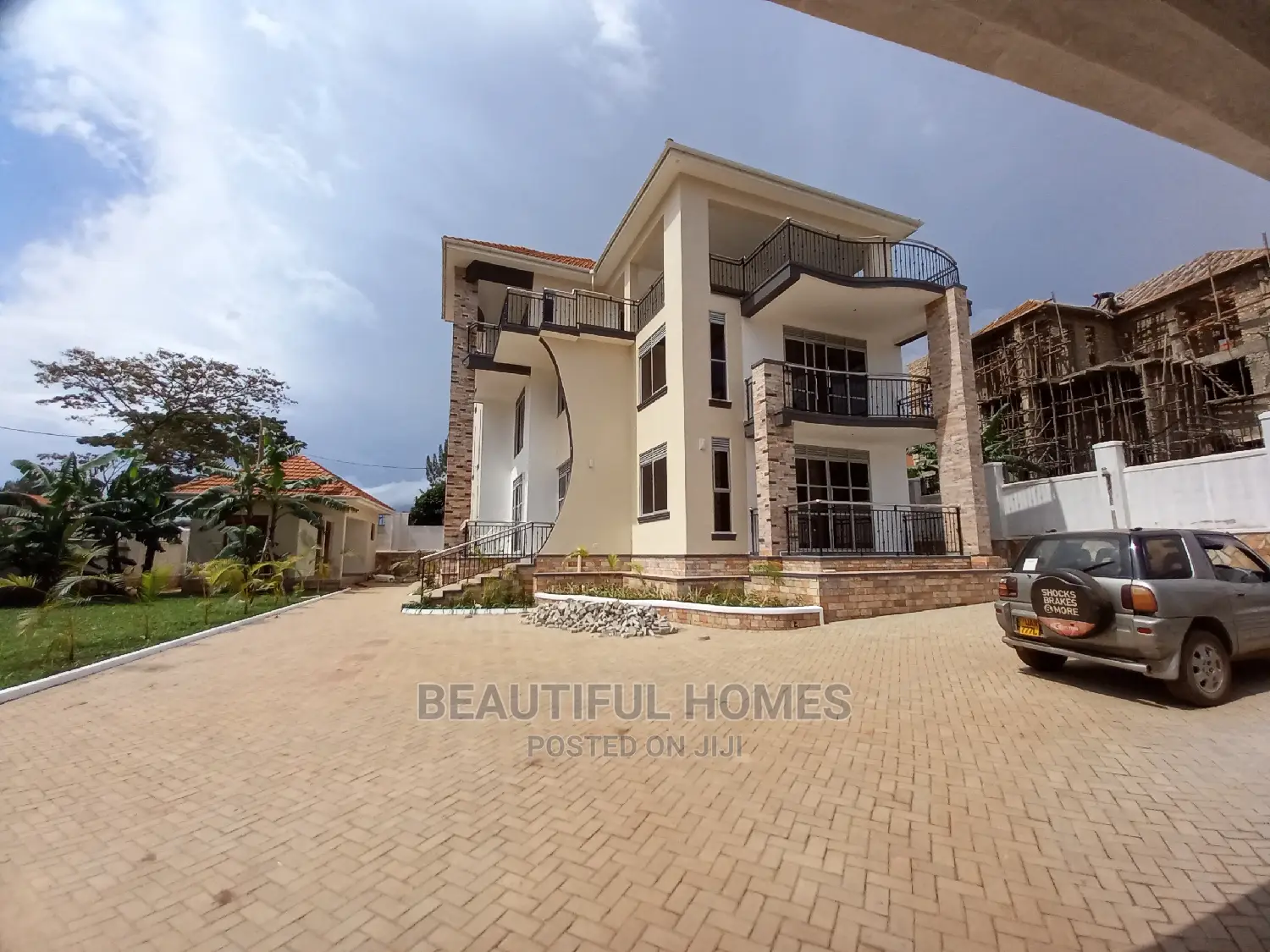 Furnished 6bdrm Mansion in Munyonyo Rich, Makindye for Sale