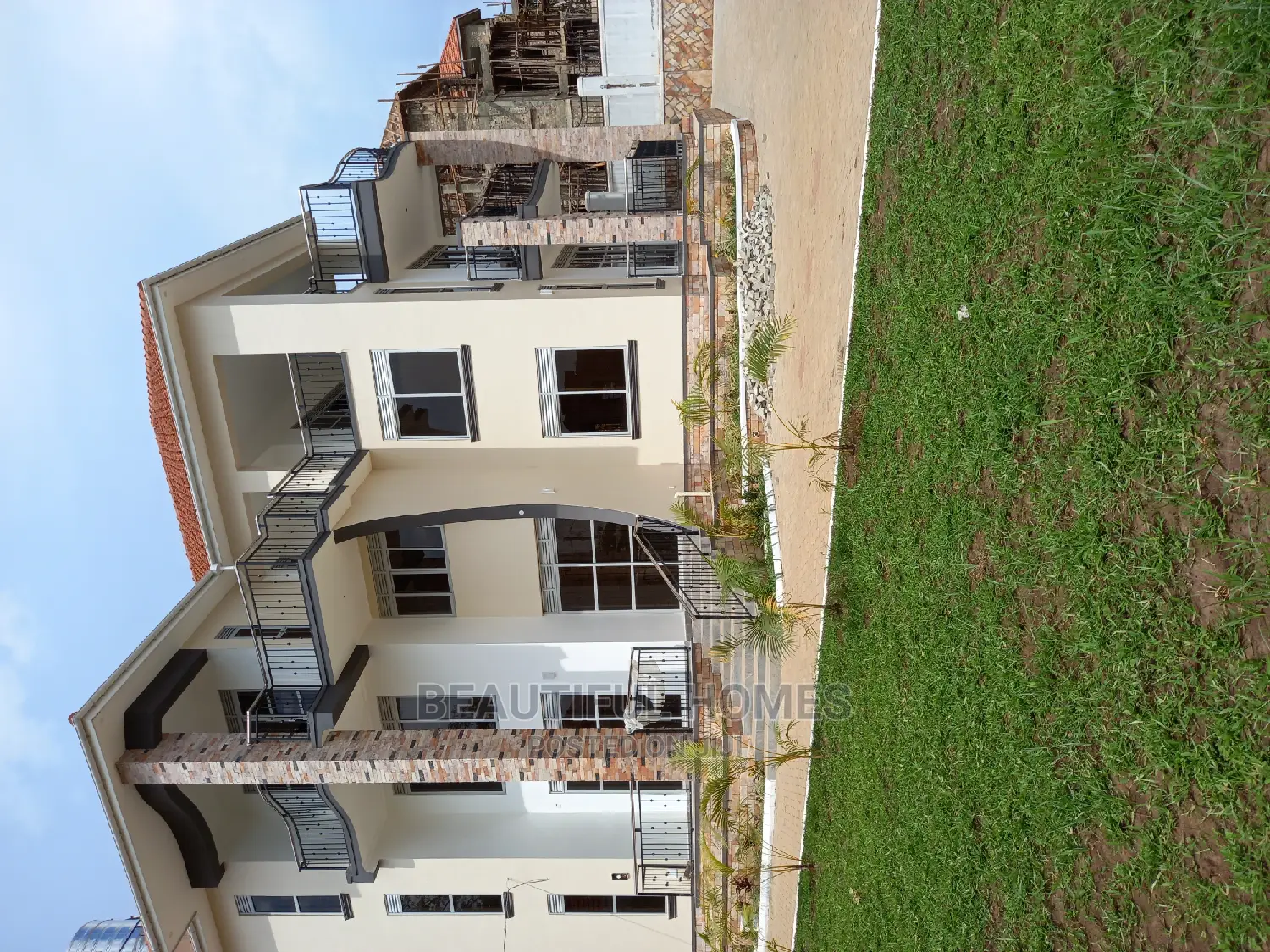 Furnished 6bdrm Mansion in Munyonyo, Central Division for Sale
