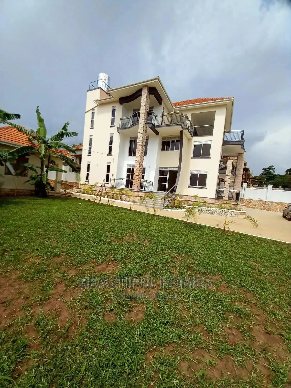Furnished 6bdrm Mansion in Munyonyo, Central Division for Sale