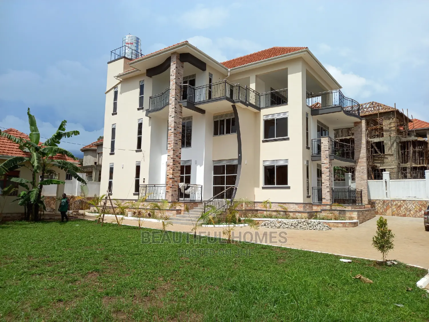 Furnished 6bdrm Mansion in Munyonyo Wealthy, Makindye for Sale