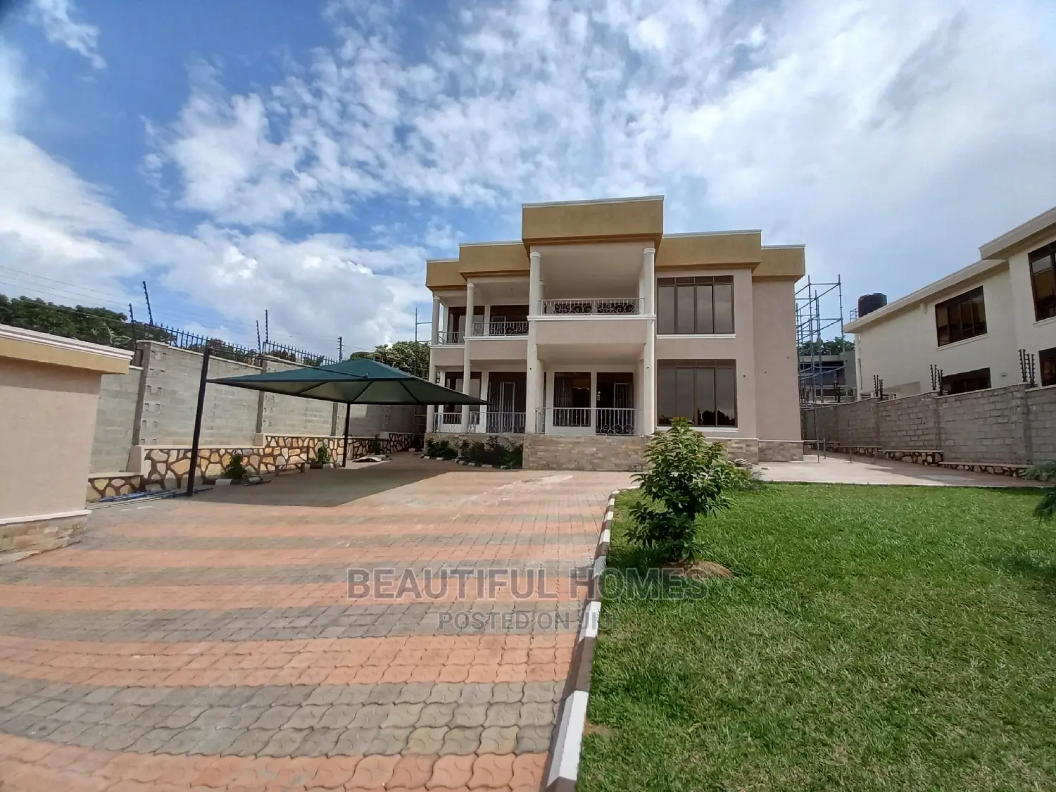 Furnished 6bdrm Mansion in Munyonyo, Central Division for Sale