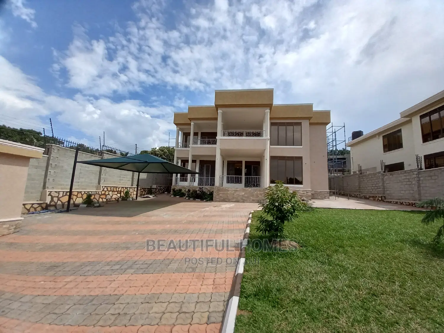 Furnished 6bdrm Mansion in Munyonyo, Central Division for Sale