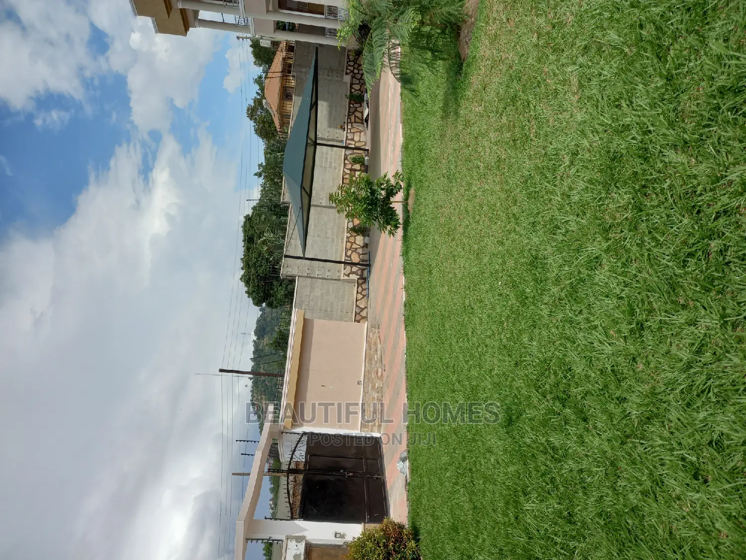 Furnished 6bdrm Mansion in Munyonyo, Central Division for Sale