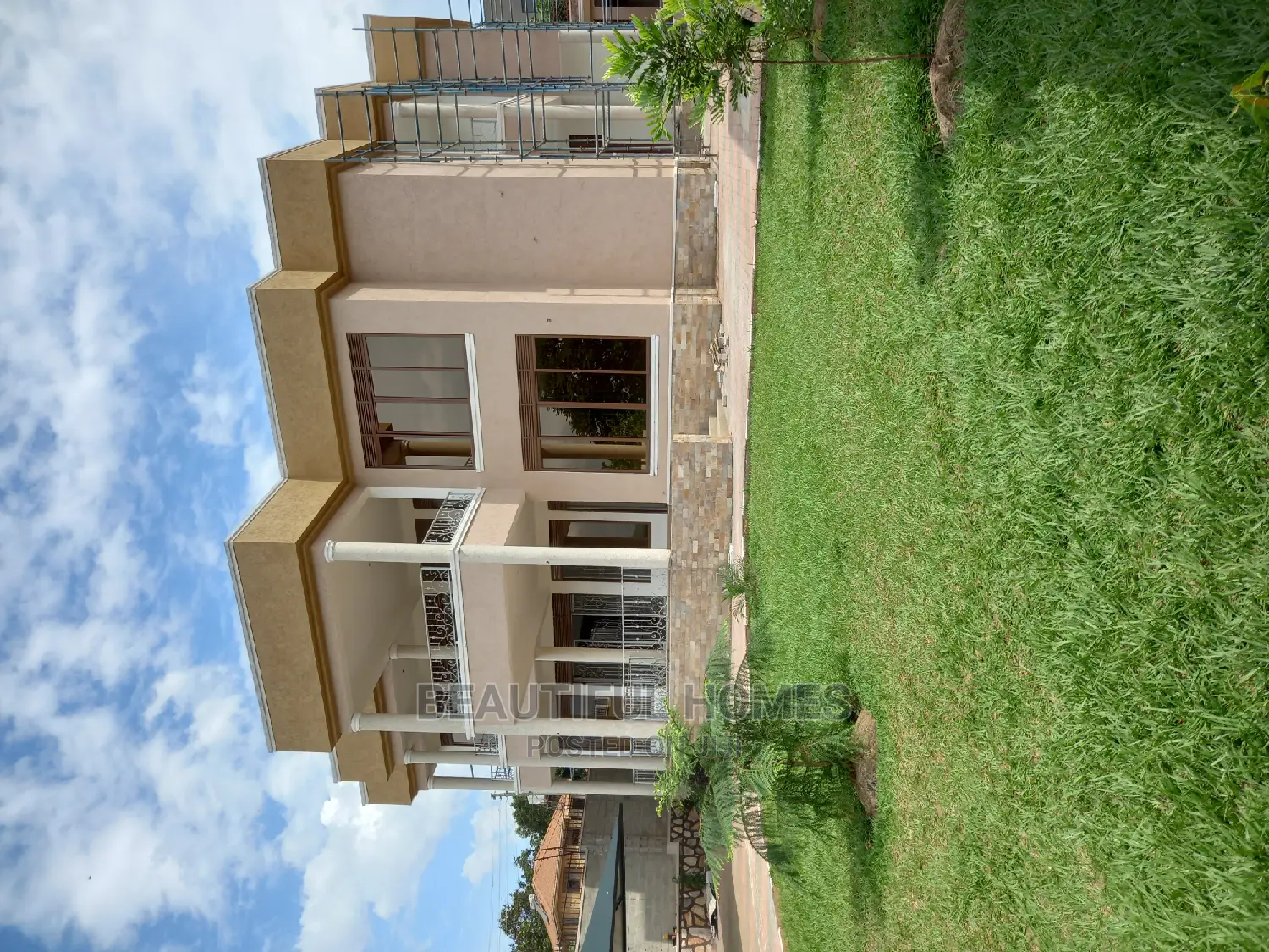 Furnished 6bdrm Mansion in Munyonyo, Makindye for Sale