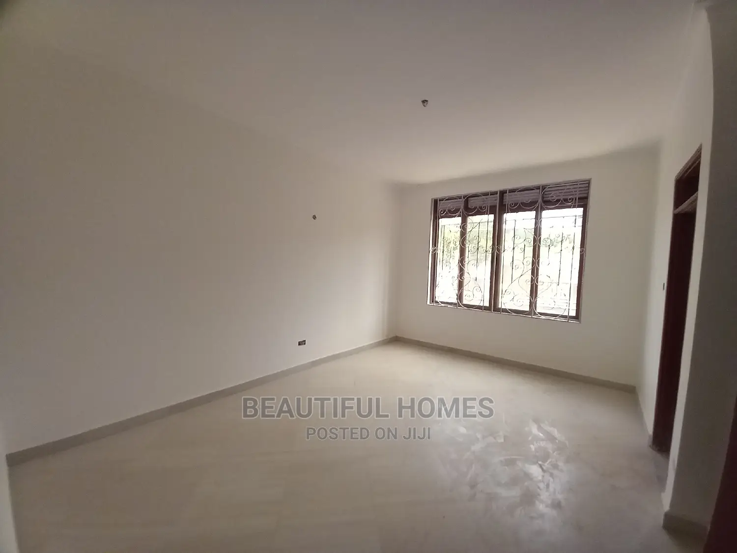 Furnished 6bdrm Mansion in Munyonyo, Makindye for Sale