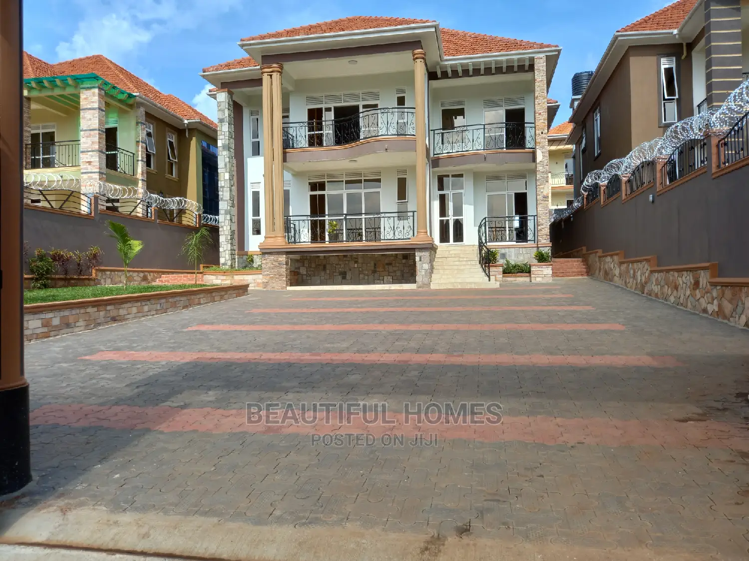 Furnished 6bdrm Mansion in Kira, Central Division for Sale