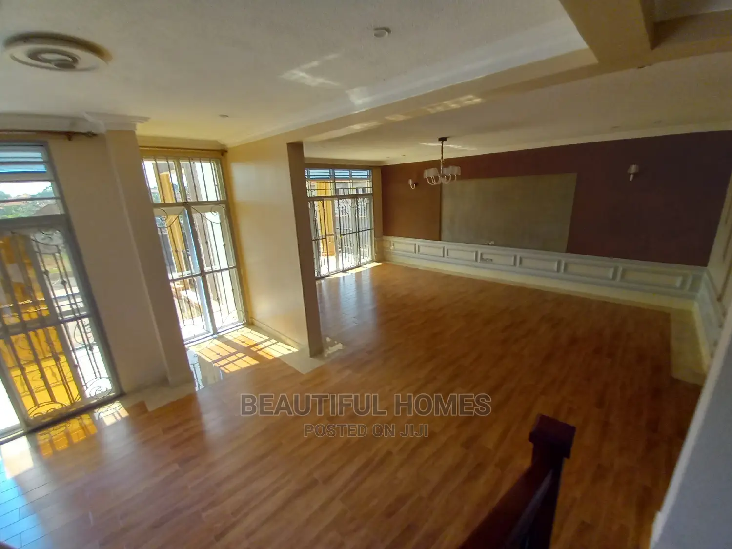 Furnished 6bdrm Mansion in Kira, Central Division for Sale