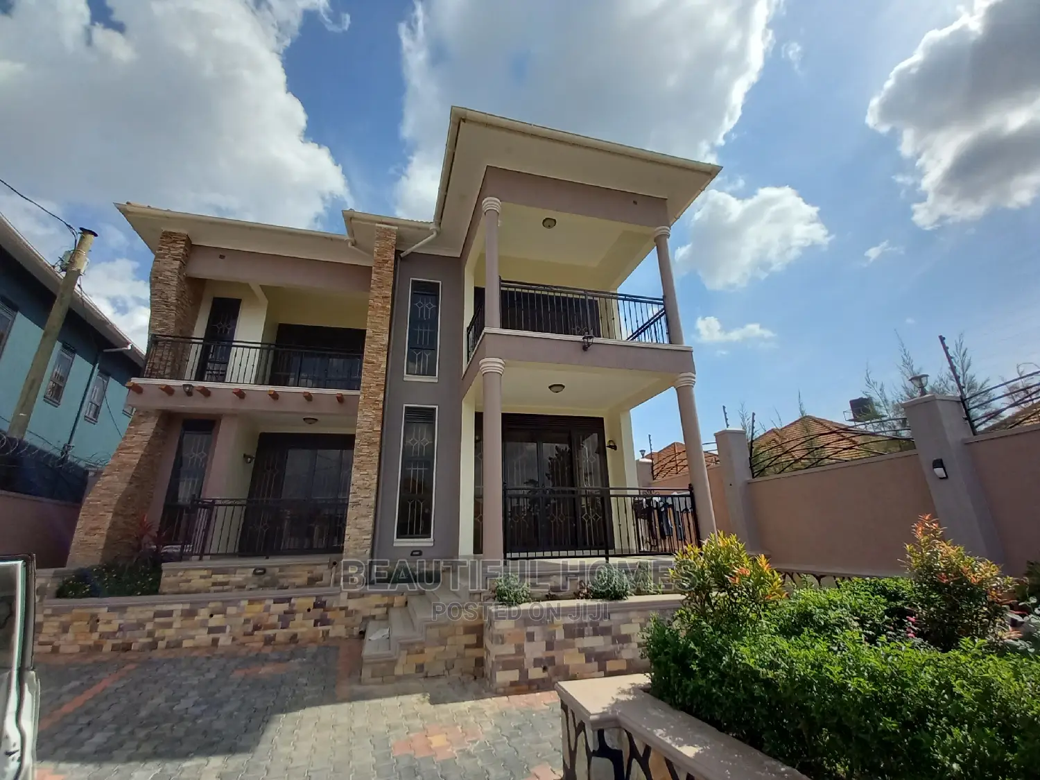 Furnished 4bdrm Duplex in Tarmack, Kira for Sale