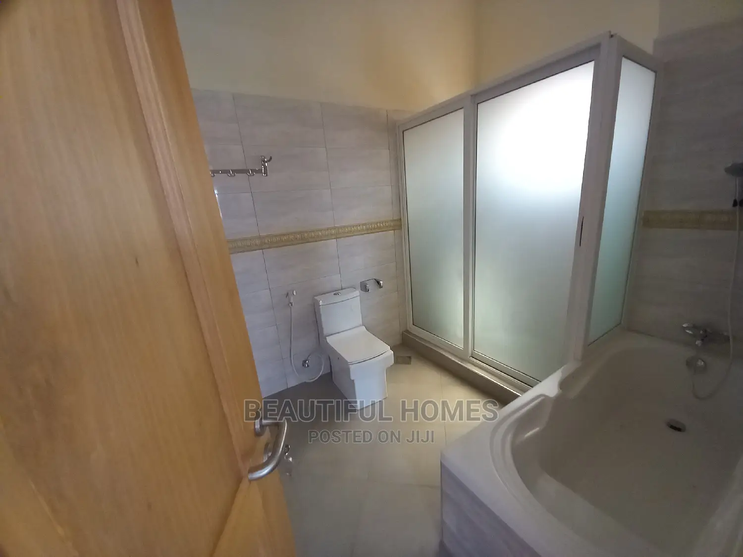 Furnished 4bdrm Duplex in Tarmack, Kira for Sale