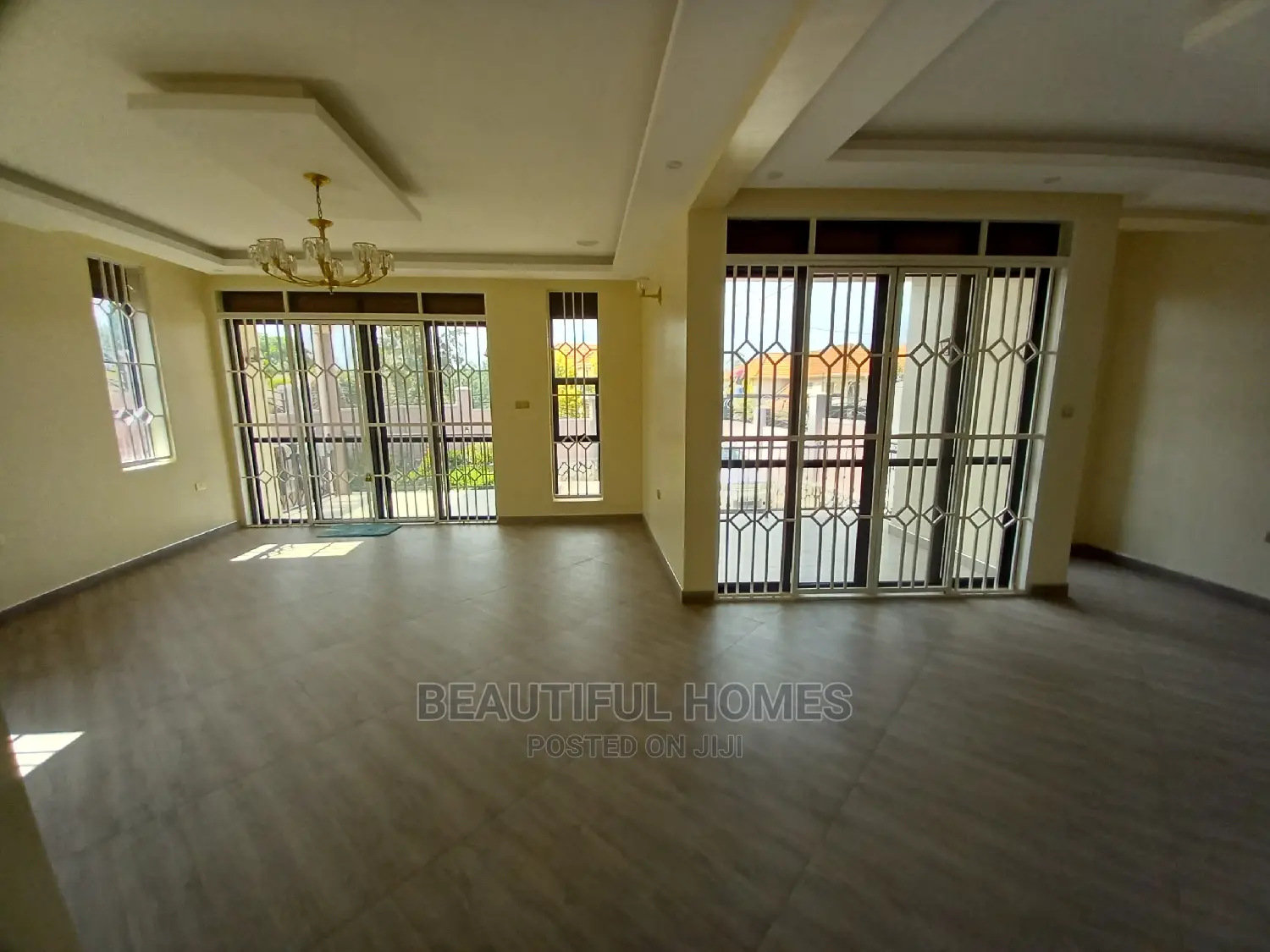 Furnished 4bdrm Duplex in Tarmack, Kira for Sale