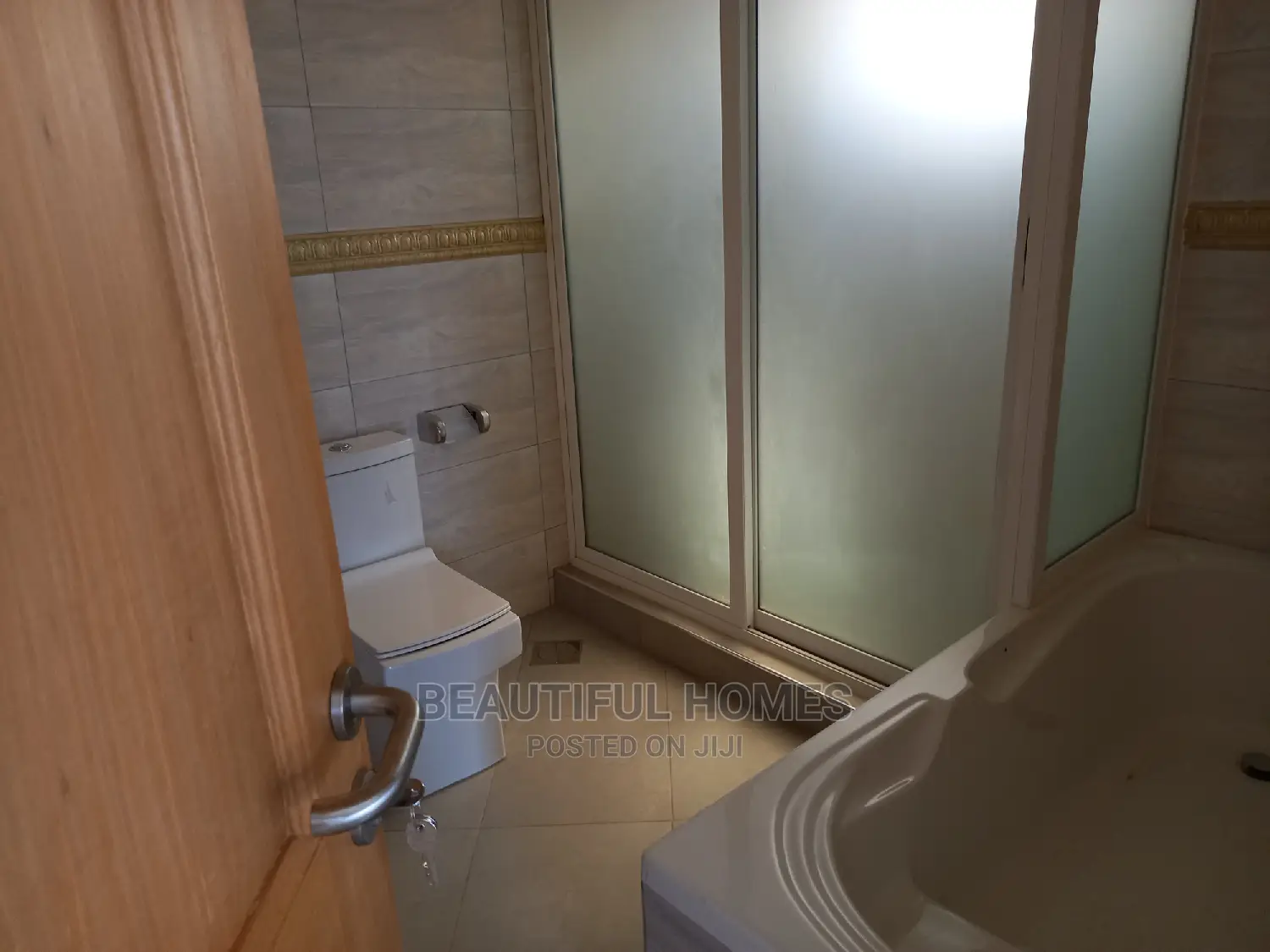Furnished 4bdrm Mansion in Kira for Sale