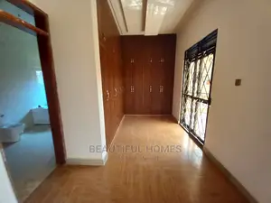 Furnished 4bdrm Mansion in Kira for Sale