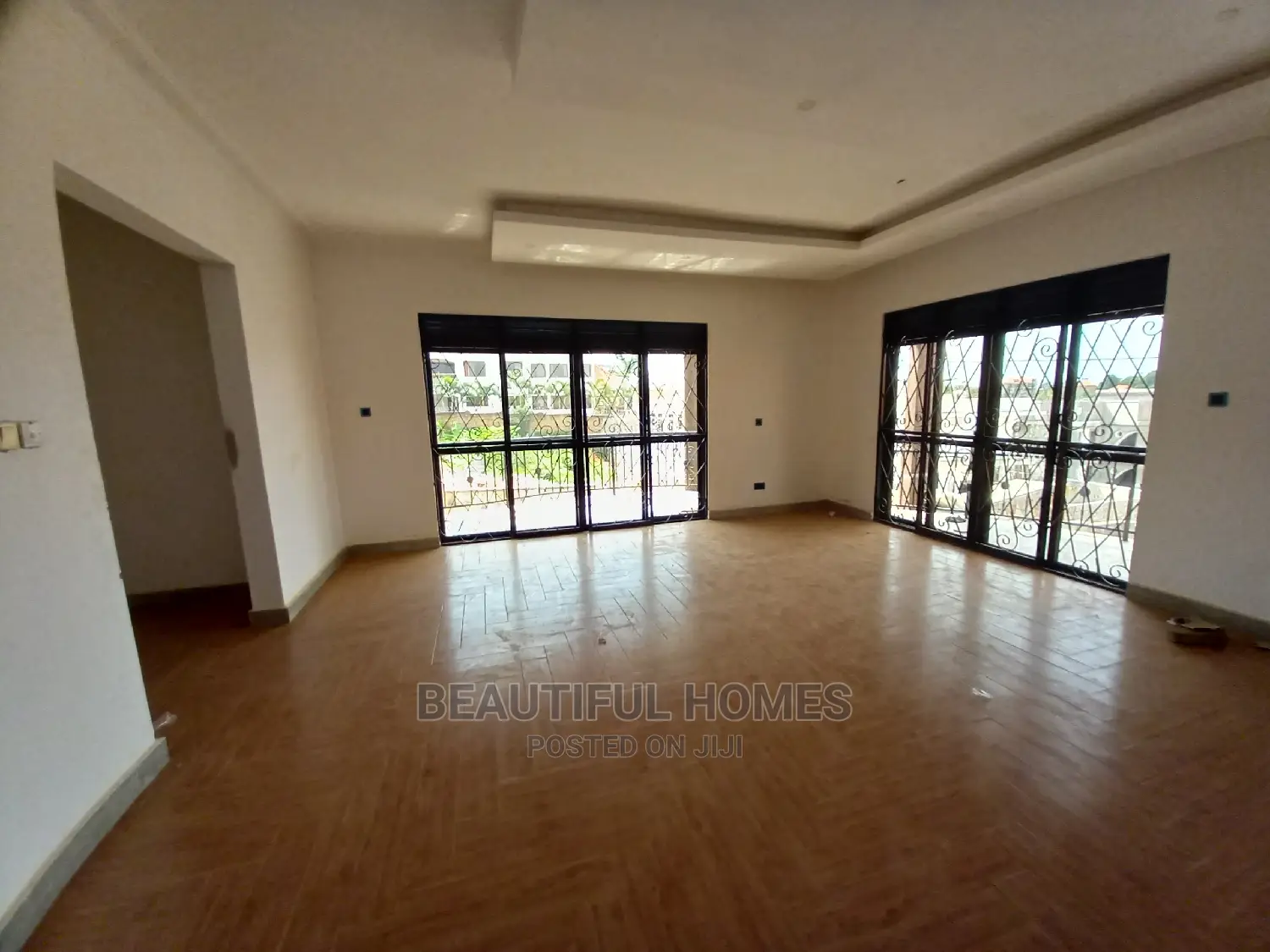 Furnished 6bdrm Duplex in All Tarmack, Kira for Sale